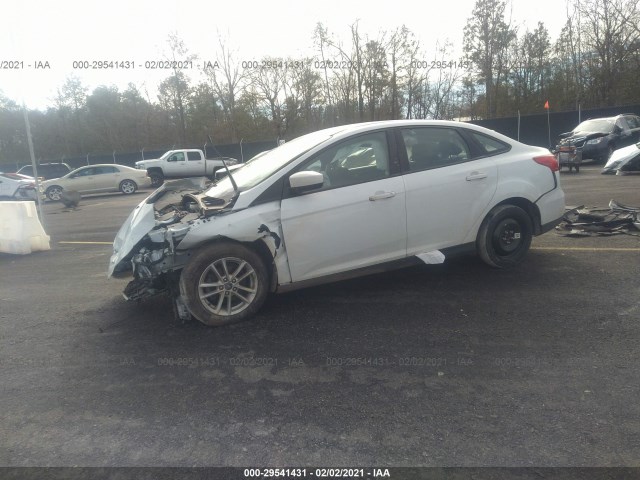 Photo 1 VIN: 1FADP3F29JL238152 - FORD FOCUS 