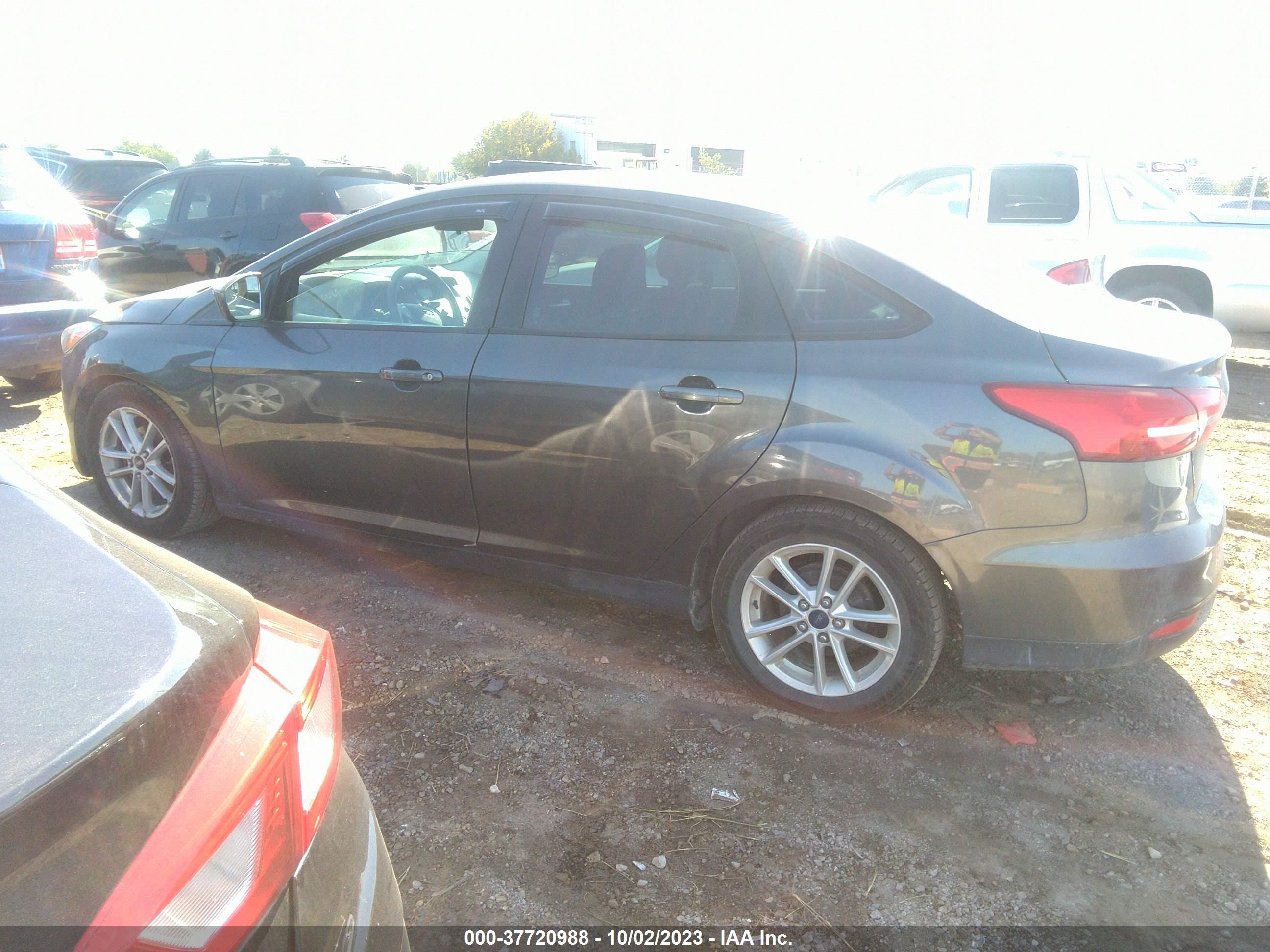 Photo 13 VIN: 1FADP3F29JL268414 - FORD FOCUS 