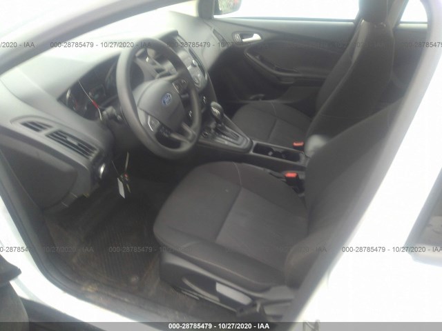 Photo 4 VIN: 1FADP3F29JL310600 - FORD FOCUS 