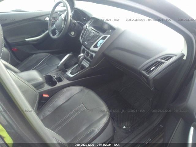 Photo 4 VIN: 1FADP3F2XDL117781 - FORD FOCUS 