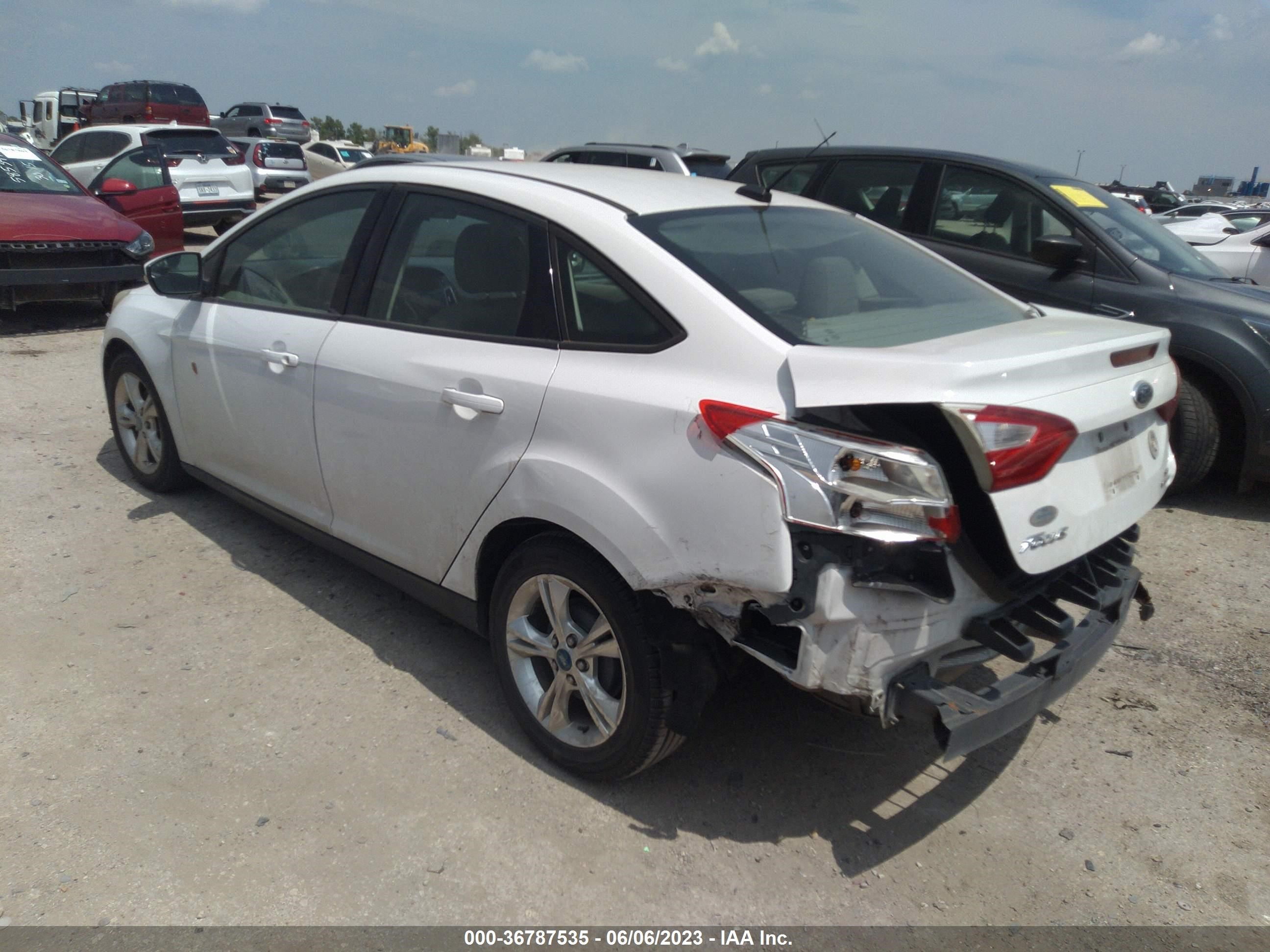 Photo 2 VIN: 1FADP3F2XDL138064 - FORD FOCUS 