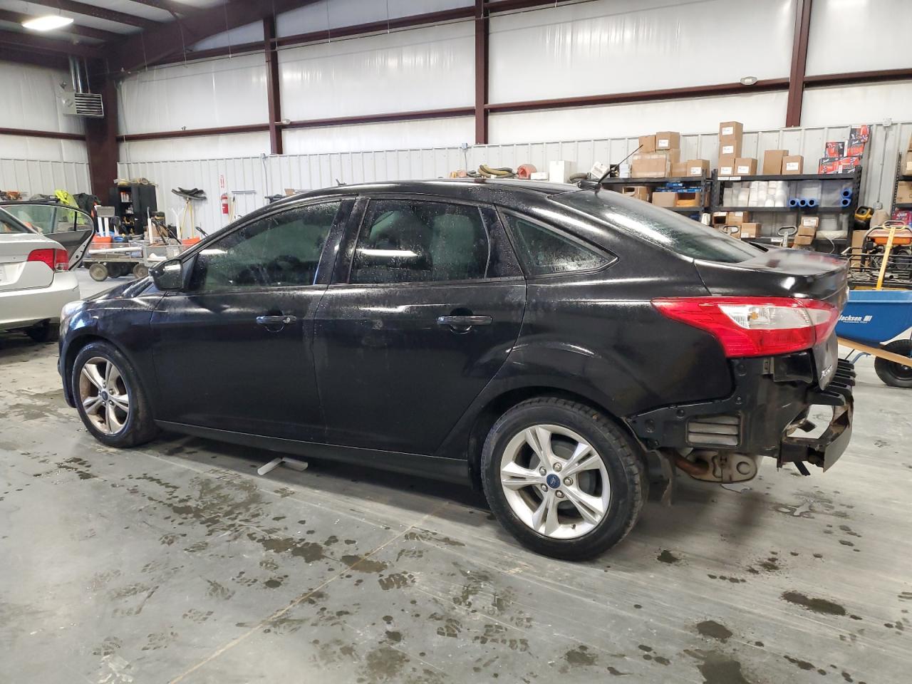 Photo 1 VIN: 1FADP3F2XDL149520 - FORD FOCUS 