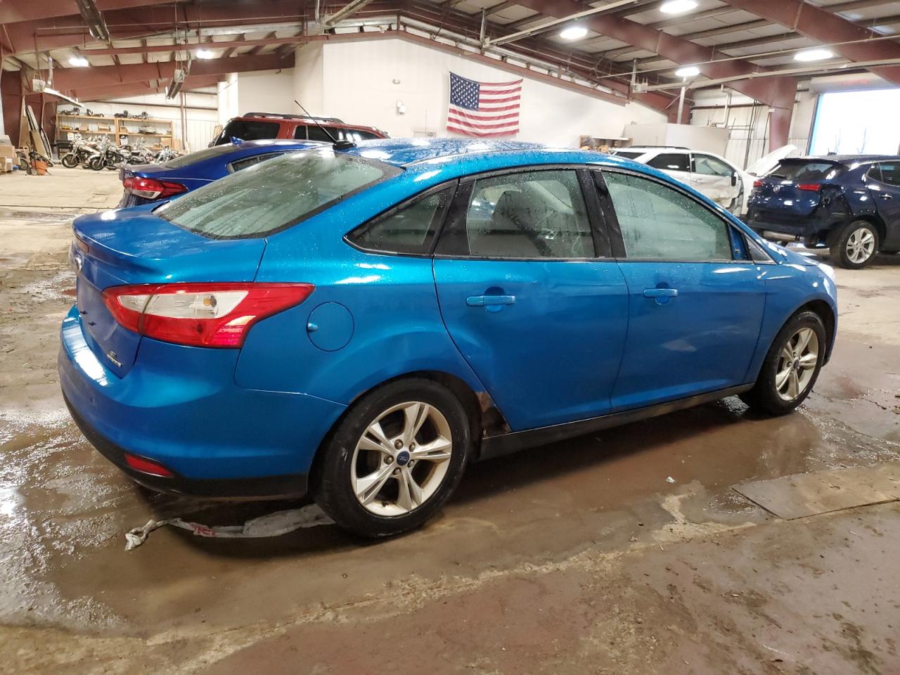 Photo 2 VIN: 1FADP3F2XDL169217 - FORD FOCUS 