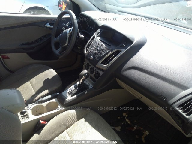 Photo 4 VIN: 1FADP3F2XDL305619 - FORD FOCUS 