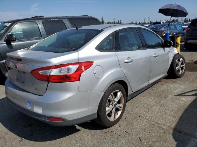 Photo 2 VIN: 1FADP3F2XDL327295 - FORD FOCUS SE 