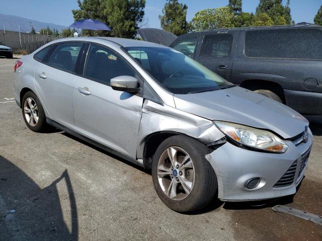 Photo 3 VIN: 1FADP3F2XDL327295 - FORD FOCUS SE 