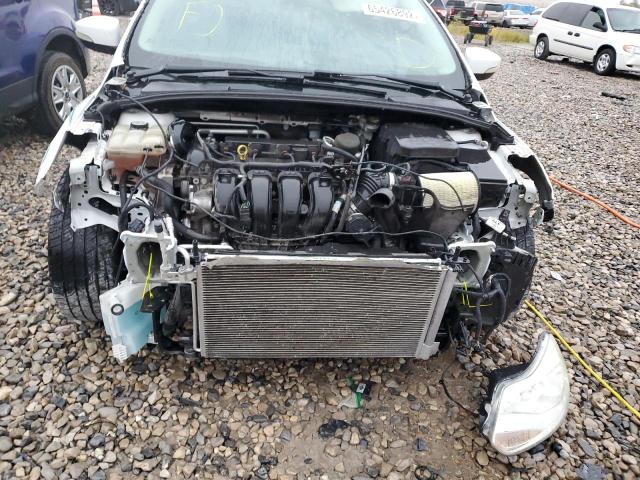 Photo 8 VIN: 1FADP3F2XDL327300 - FORD FOCUS SE 