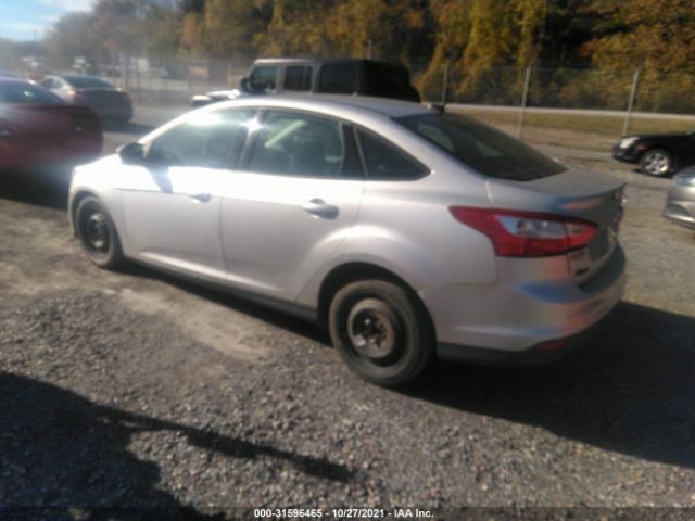 Photo 2 VIN: 1FADP3F2XDL349247 - FORD FOCUS 