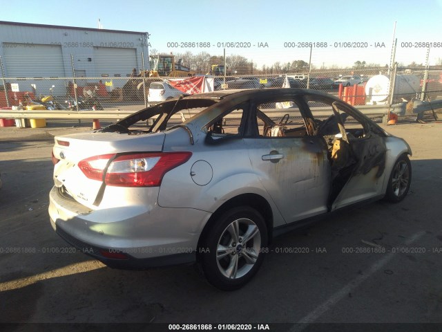 Photo 3 VIN: 1FADP3F2XDL375492 - FORD FOCUS 