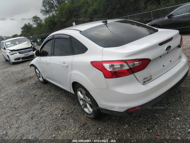 Photo 2 VIN: 1FADP3F2XEL127910 - FORD FOCUS 