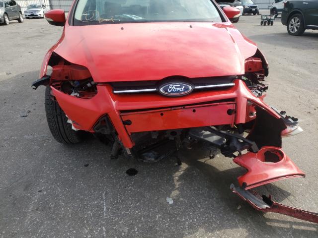 Photo 8 VIN: 1FADP3F2XEL172054 - FORD FOCUS SE 