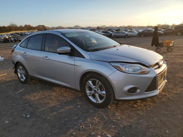 Photo 3 VIN: 1FADP3F2XEL172796 - FORD FOCUS SE 