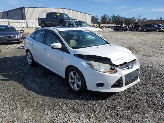 Photo 3 VIN: 1FADP3F2XEL227179 - FORD FOCUS SE 