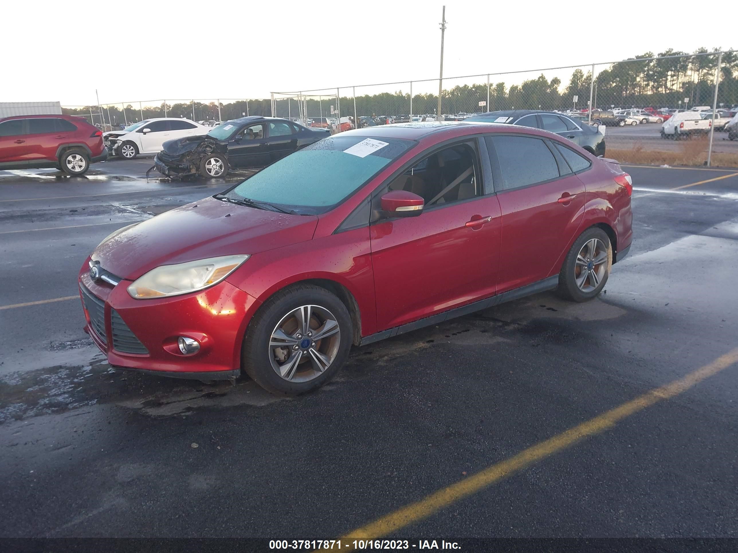 Photo 1 VIN: 1FADP3F2XEL233774 - FORD FOCUS 