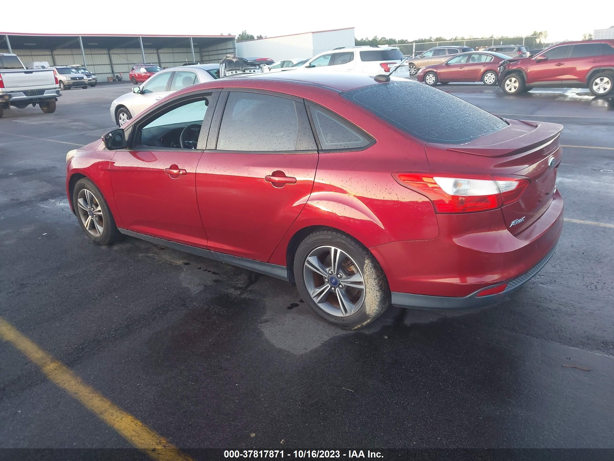 Photo 2 VIN: 1FADP3F2XEL233774 - FORD FOCUS 