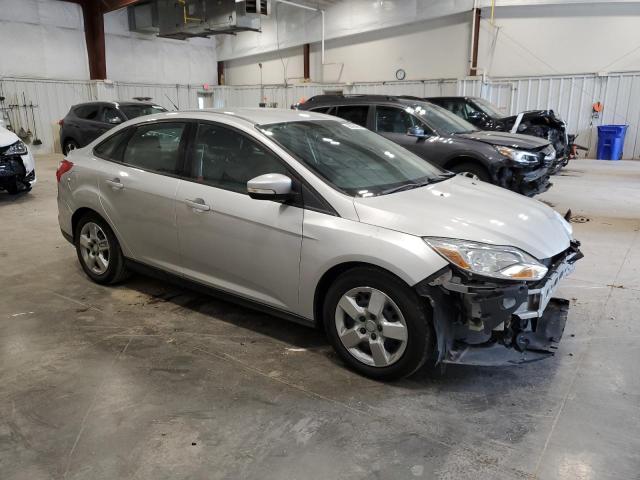 Photo 3 VIN: 1FADP3F2XEL256701 - FORD FOCUS SE 