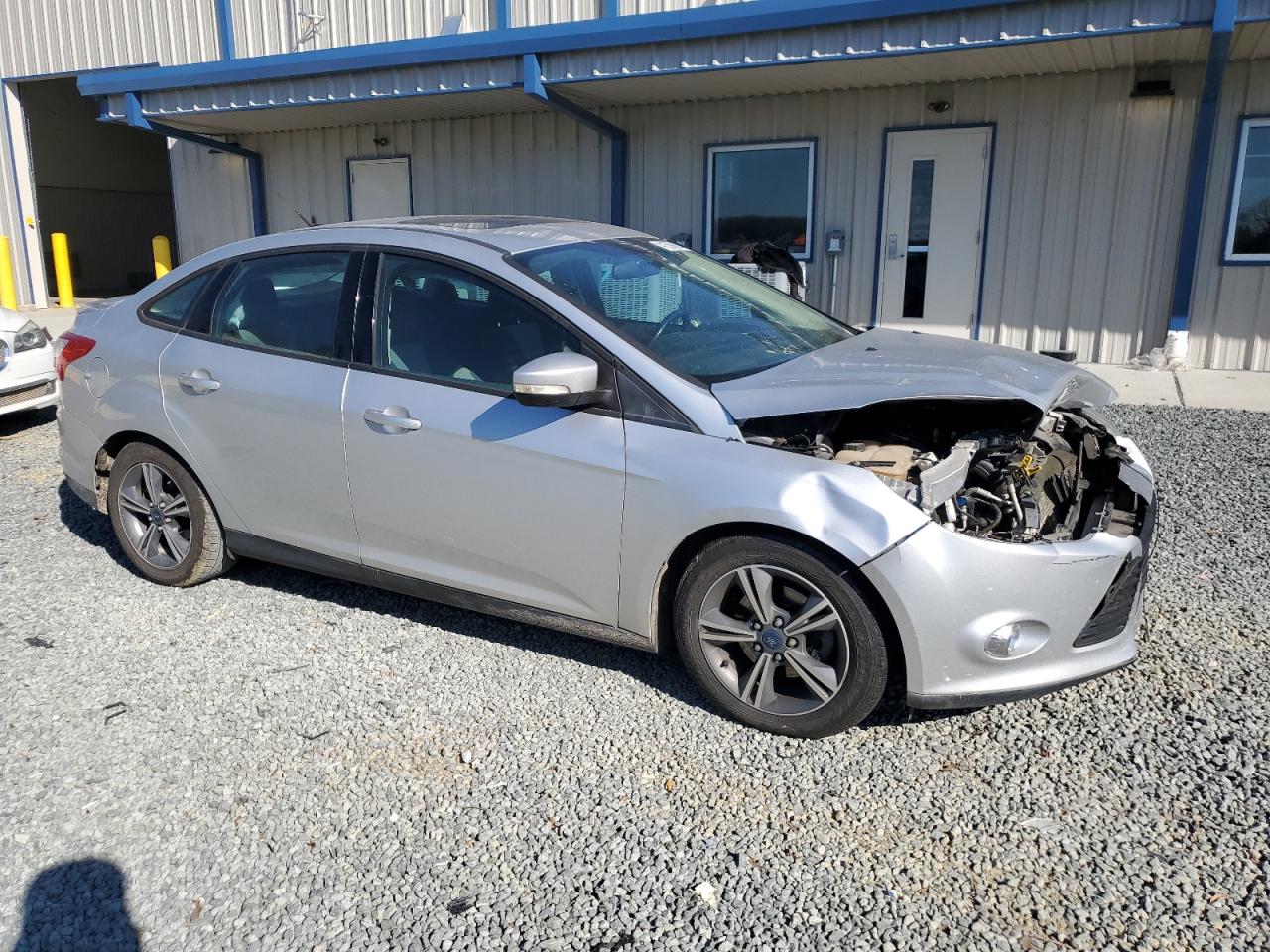 Photo 3 VIN: 1FADP3F2XEL257783 - FORD FOCUS 