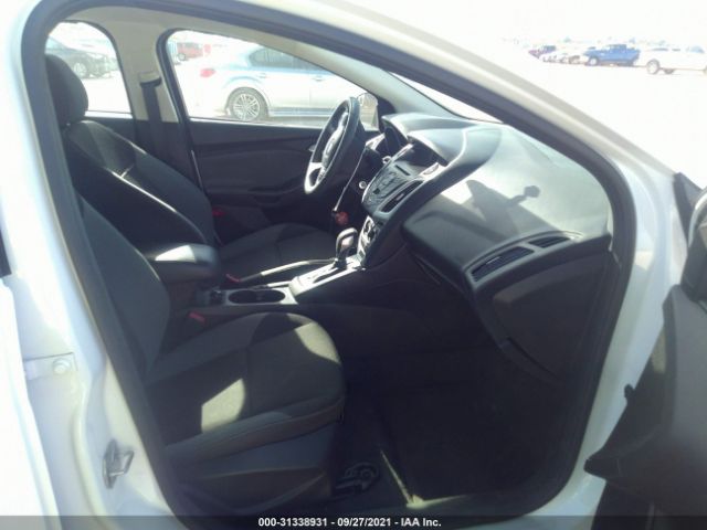 Photo 4 VIN: 1FADP3F2XEL293747 - FORD FOCUS 