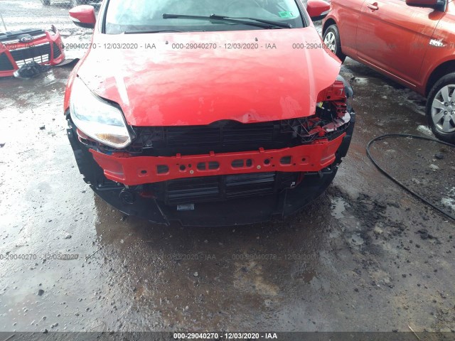 Photo 5 VIN: 1FADP3F2XEL298852 - FORD FOCUS 