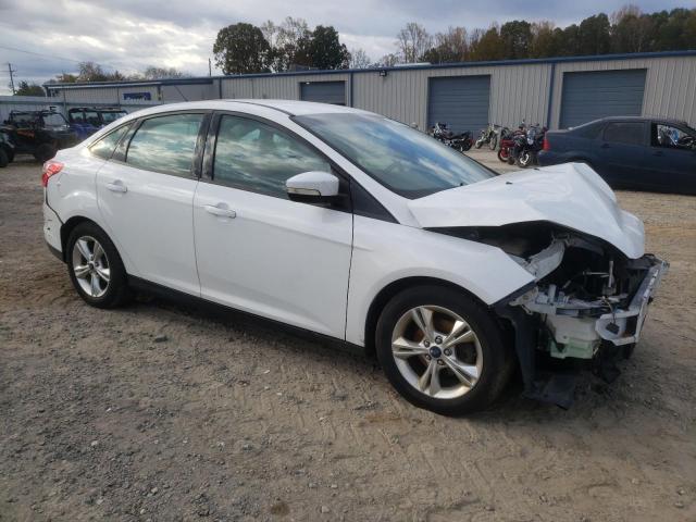 Photo 3 VIN: 1FADP3F2XEL313687 - FORD FOCUS SE 