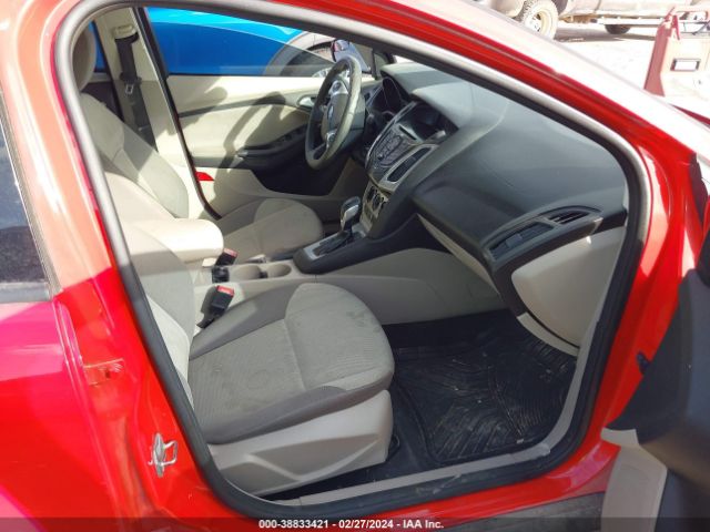 Photo 4 VIN: 1FADP3F2XEL426314 - FORD FOCUS 