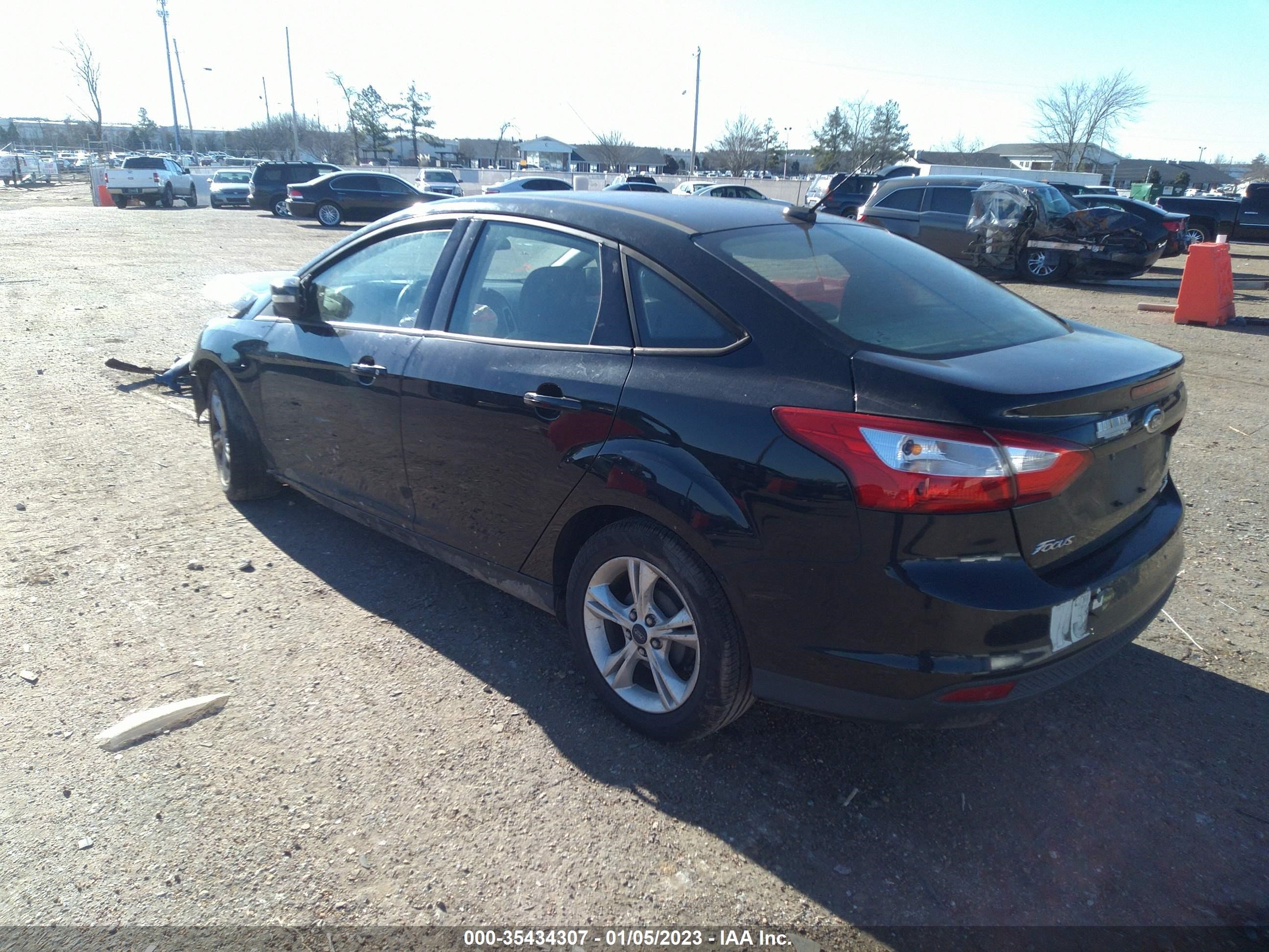 Photo 2 VIN: 1FADP3F2XEL431237 - FORD FOCUS 