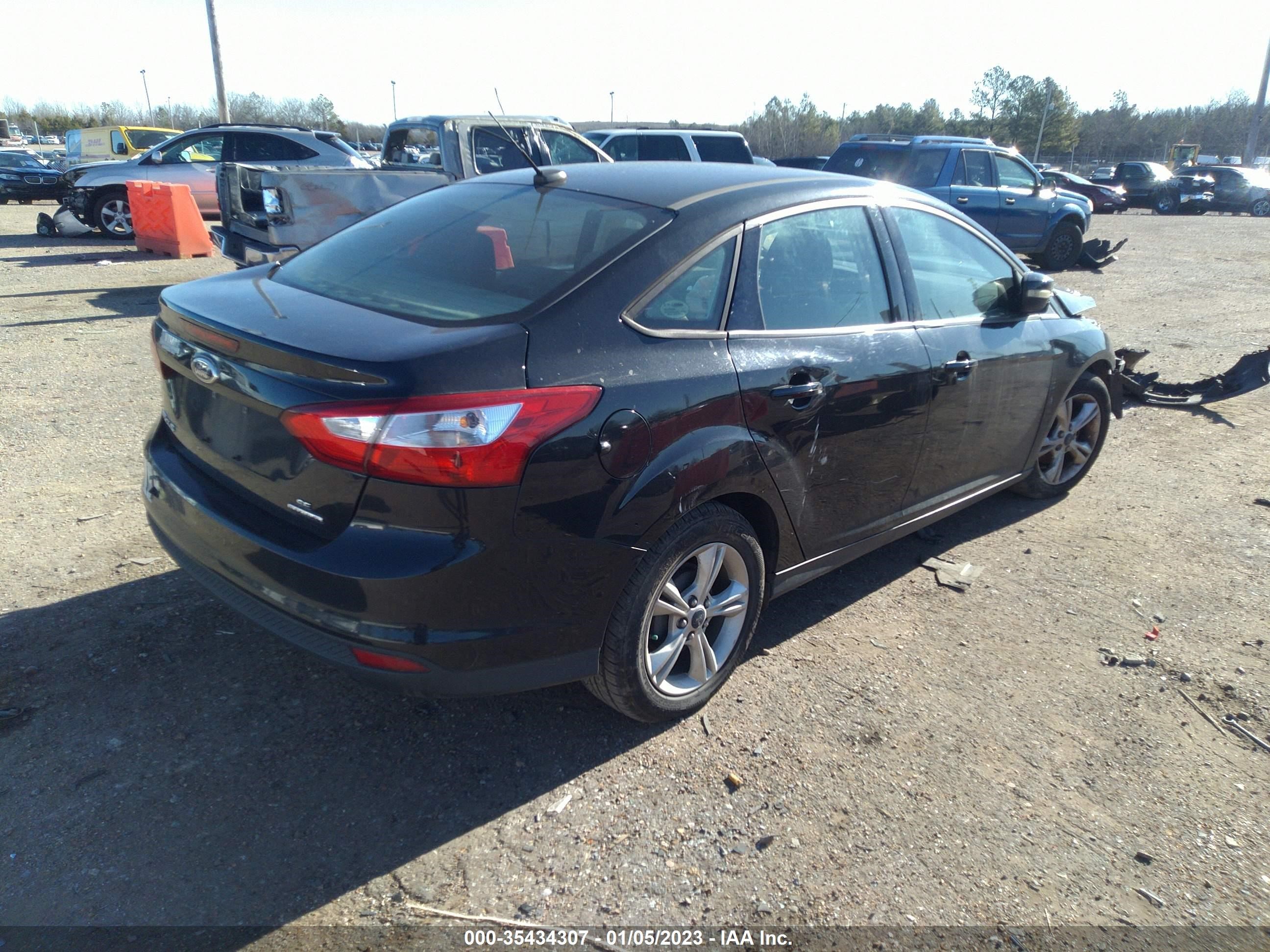 Photo 3 VIN: 1FADP3F2XEL431237 - FORD FOCUS 