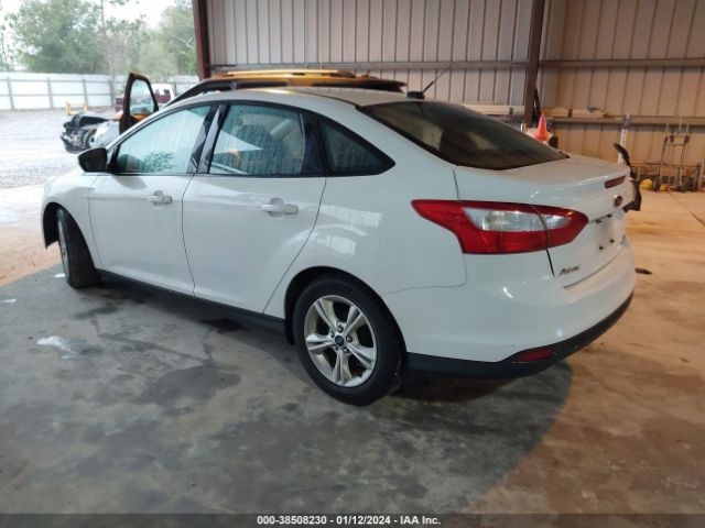 Photo 2 VIN: 1FADP3F2XEL451911 - FORD FOCUS 