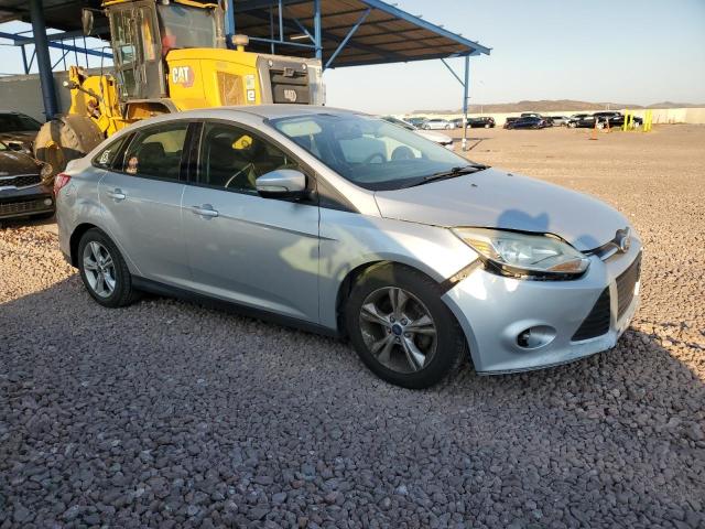 Photo 3 VIN: 1FADP3F2XEL461872 - FORD FOCUS SE 