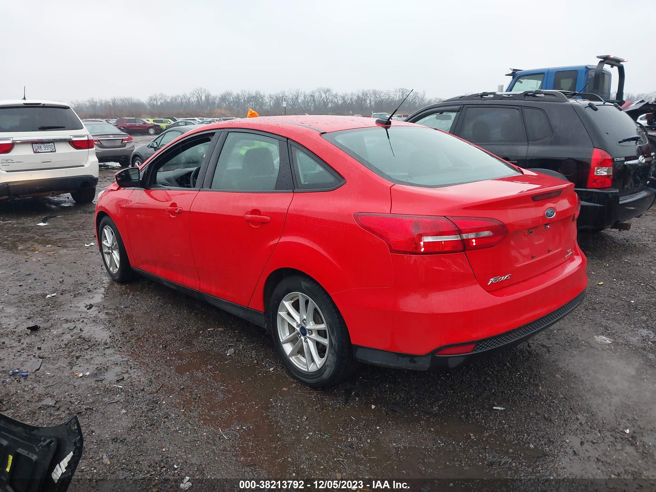 Photo 2 VIN: 1FADP3F2XFL382977 - FORD FOCUS 