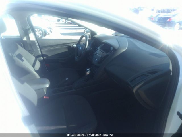 Photo 4 VIN: 1FADP3F2XGL230263 - FORD FOCUS 