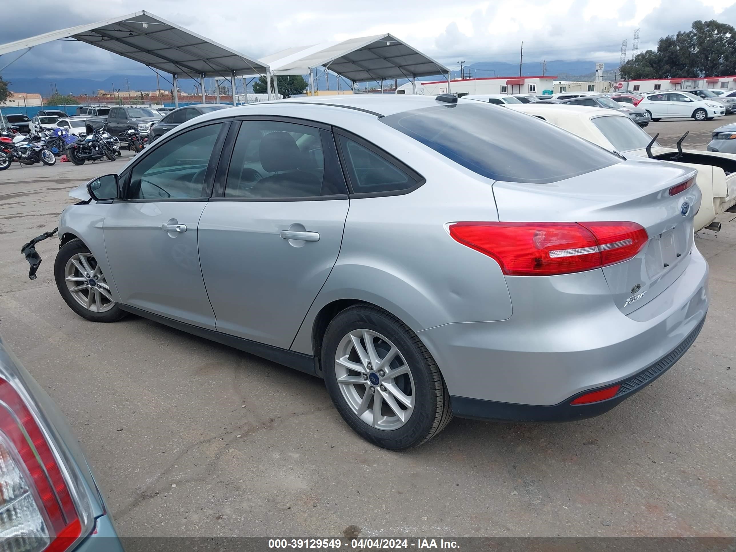 Photo 2 VIN: 1FADP3F2XGL255924 - FORD FOCUS 