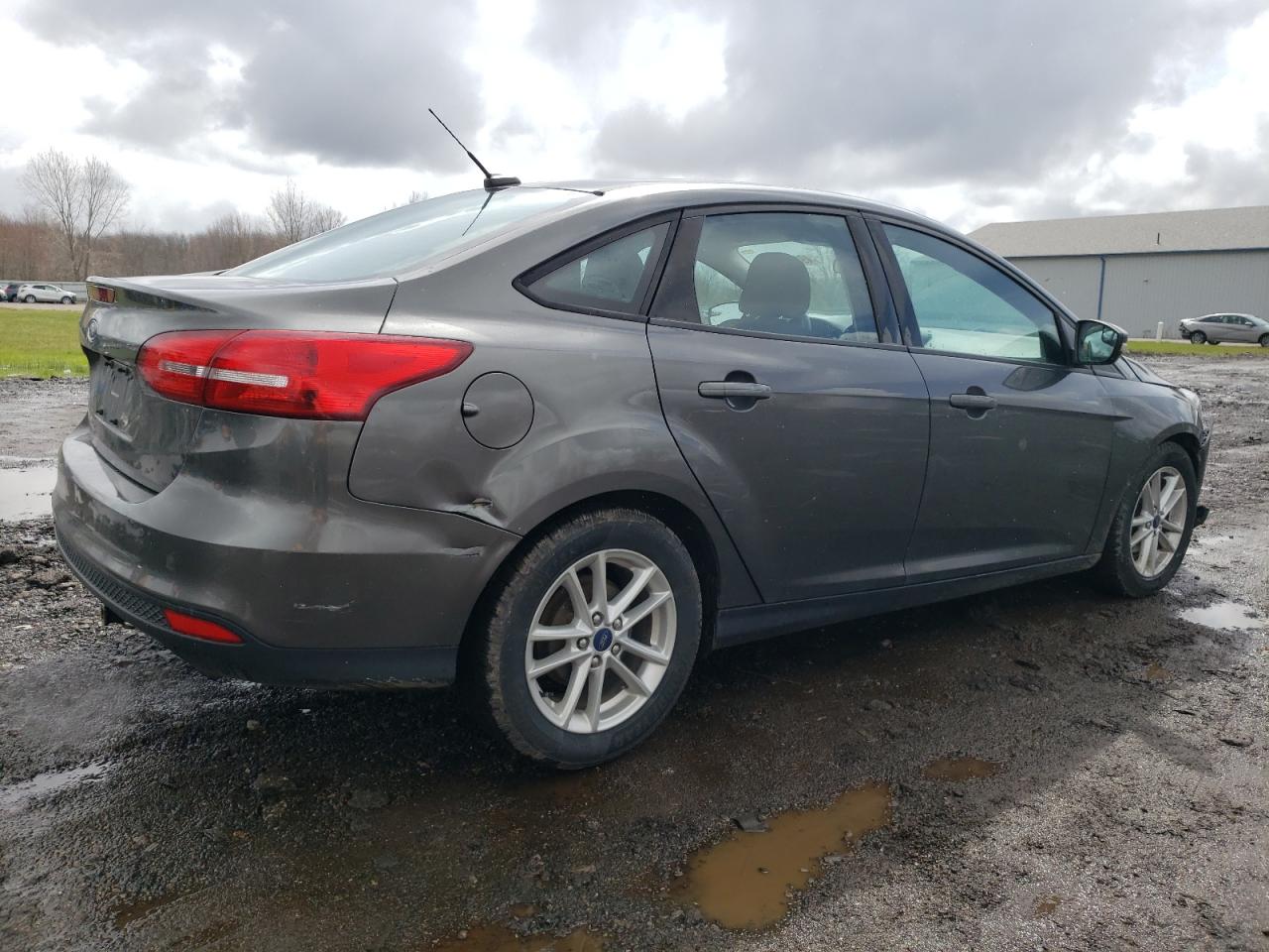 Photo 2 VIN: 1FADP3F2XGL257429 - FORD FOCUS 