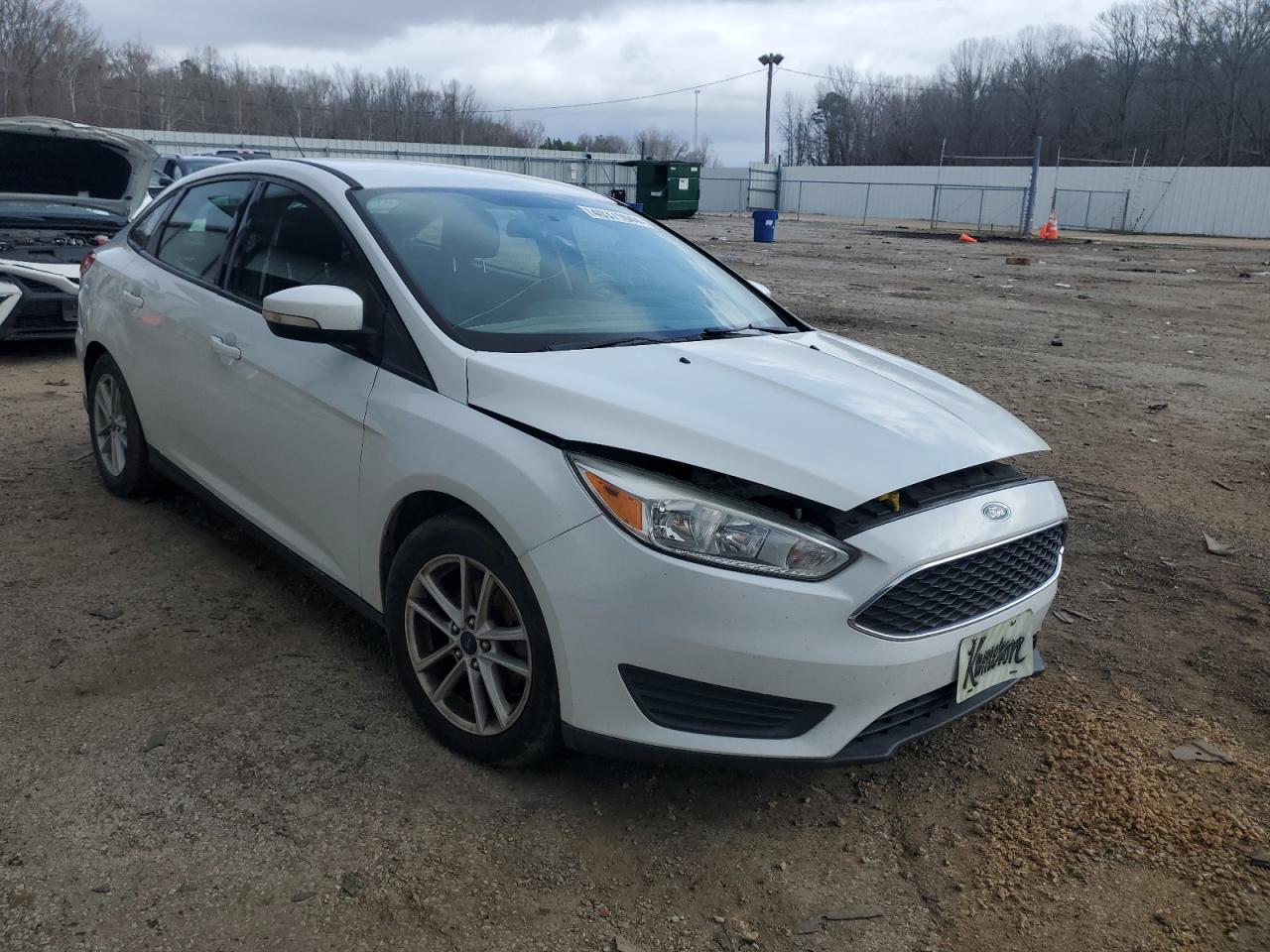 Photo 3 VIN: 1FADP3F2XHL215747 - FORD FOCUS 