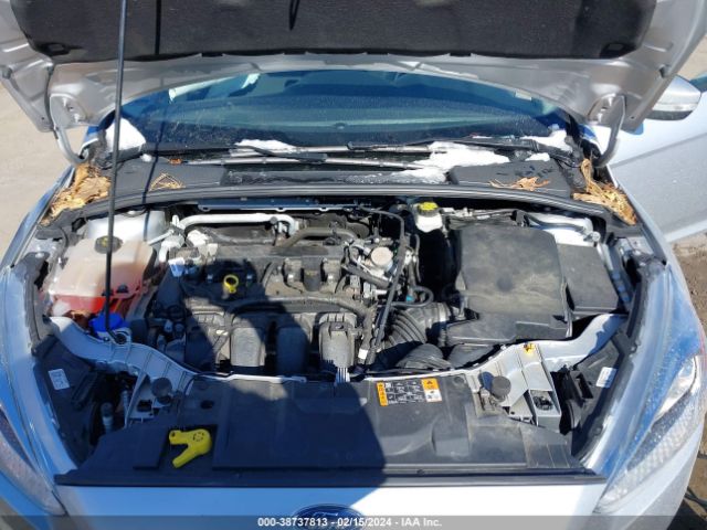 Photo 9 VIN: 1FADP3F2XHL301270 - FORD FOCUS 