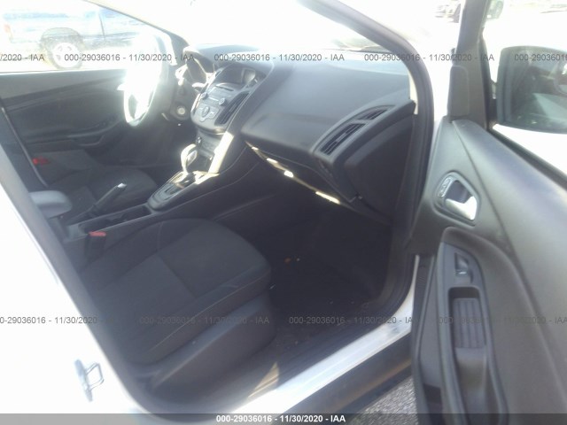 Photo 4 VIN: 1FADP3F2XHL346001 - FORD FOCUS 