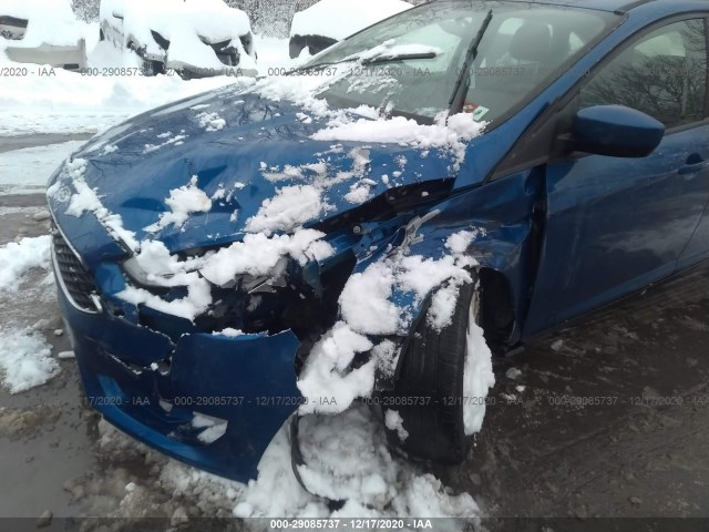 Photo 5 VIN: 1FADP3F2XJL203068 - FORD FOCUS 