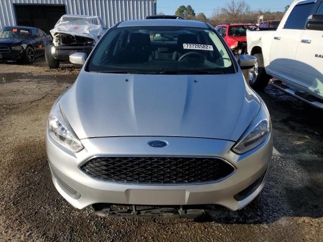 Photo 4 VIN: 1FADP3F2XJL218427 - FORD FOCUS SE 