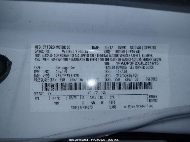 Photo 8 VIN: 1FADP3F2XJL231615 - FORD FOCUS 