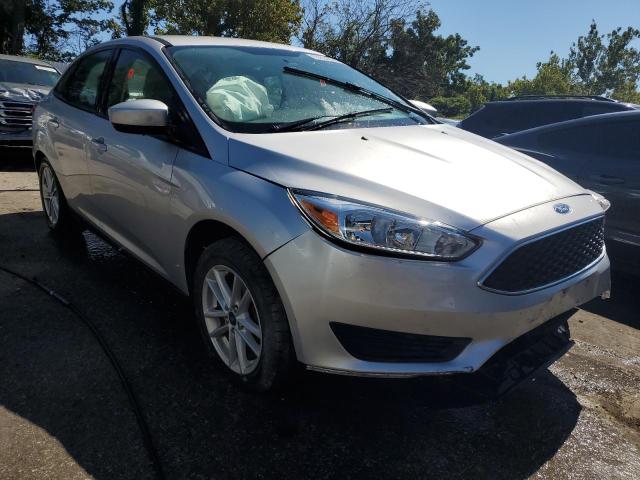 Photo 3 VIN: 1FADP3F2XJL312128 - FORD FOCUS SE 