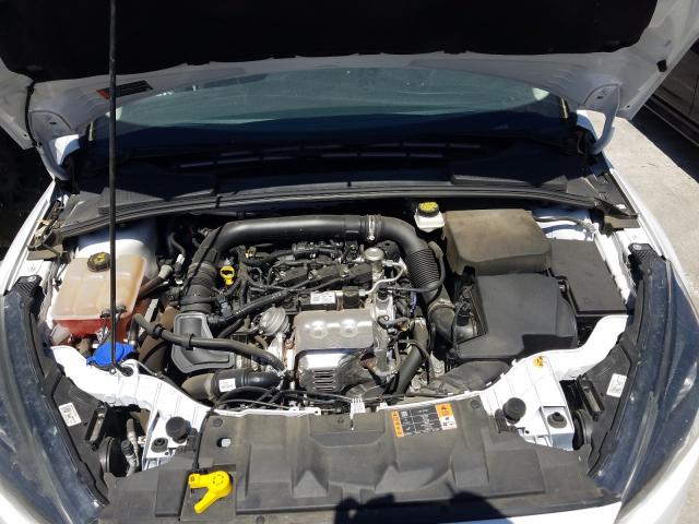 Photo 6 VIN: 1FADP3FE1HL292999 - FORD FOCUS 