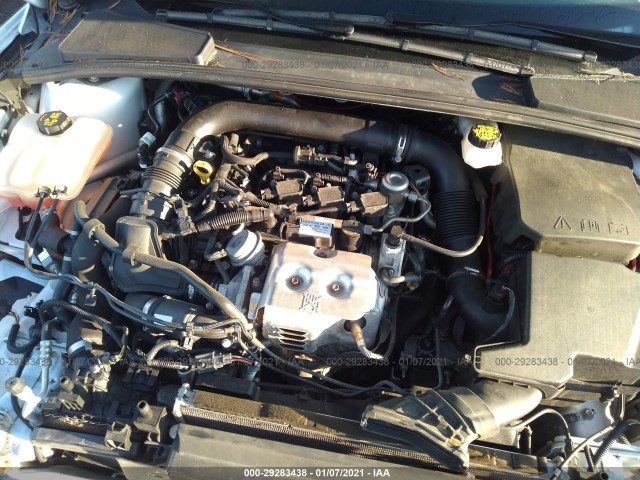 Photo 9 VIN: 1FADP3FE2JL227486 - FORD FOCUS 