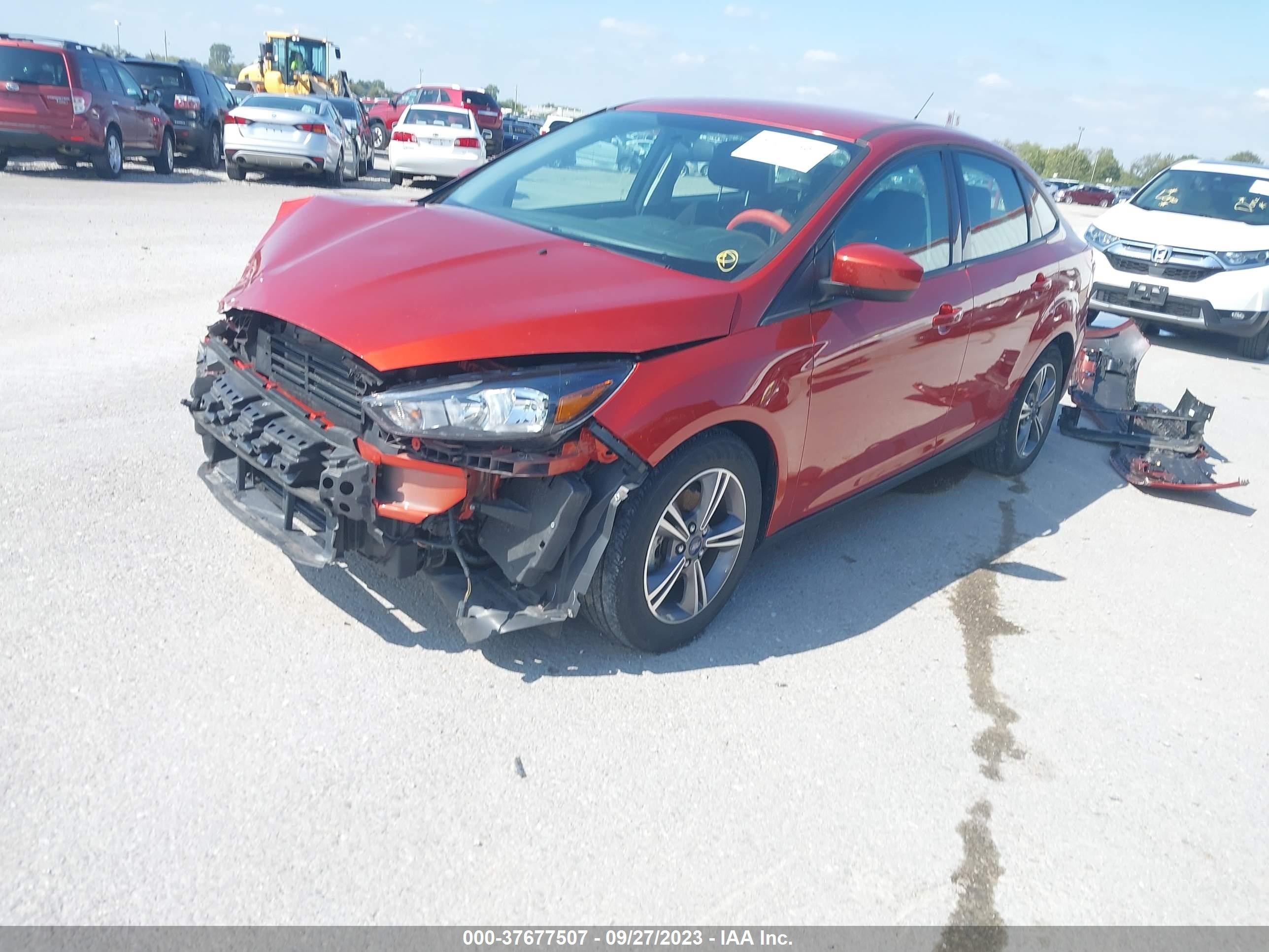 Photo 1 VIN: 1FADP3FE2JL255496 - FORD FOCUS 