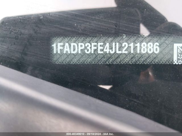 Photo 8 VIN: 1FADP3FE4JL211886 - FORD FOCUS 