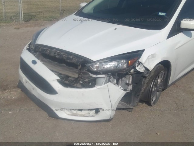 Photo 5 VIN: 1FADP3FE5JL223142 - FORD FOCUS 