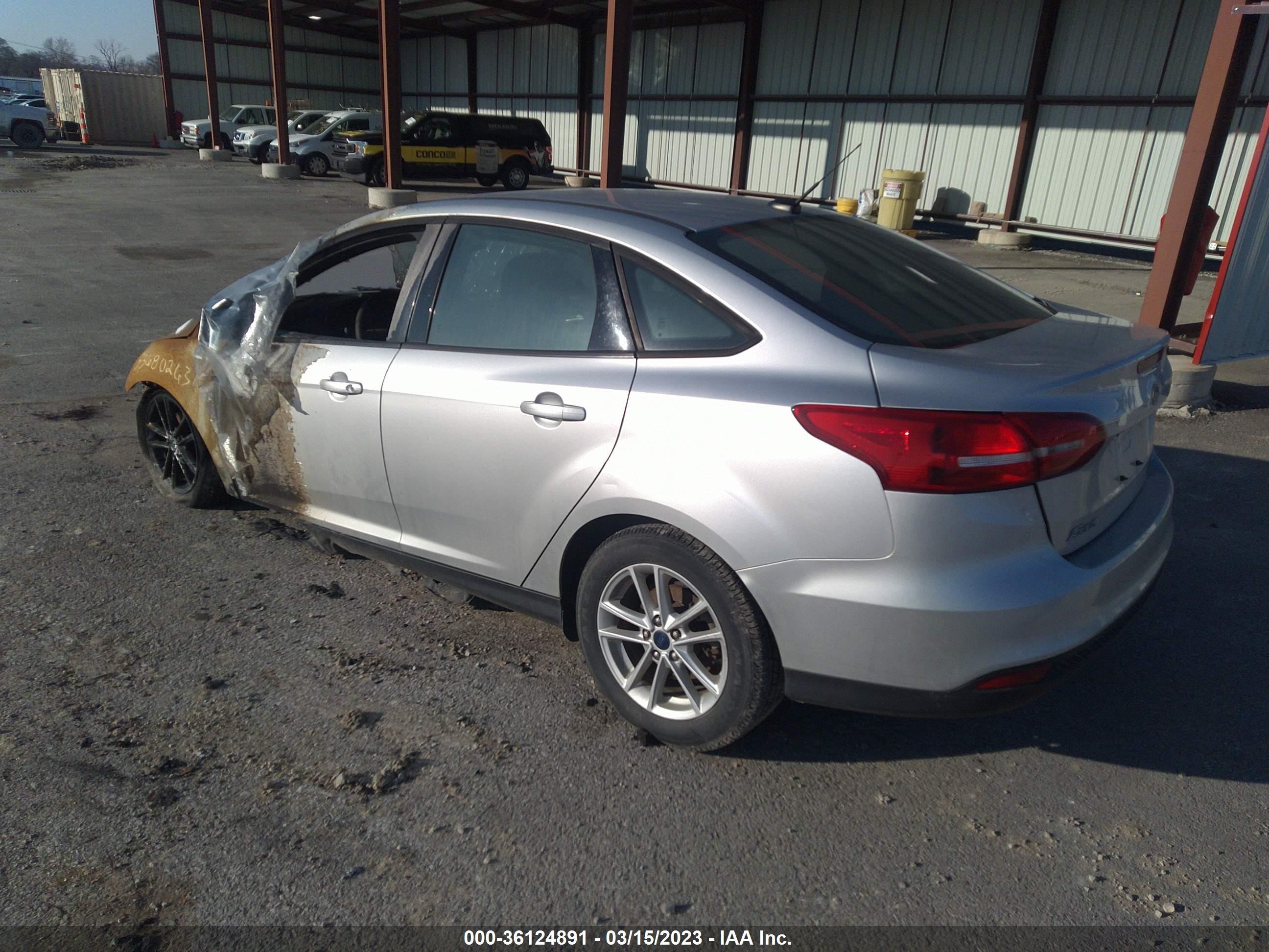 Photo 2 VIN: 1FADP3FE7HL264169 - FORD FOCUS 