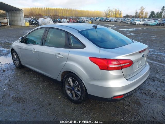 Photo 2 VIN: 1FADP3FE7HL285197 - FORD FOCUS 