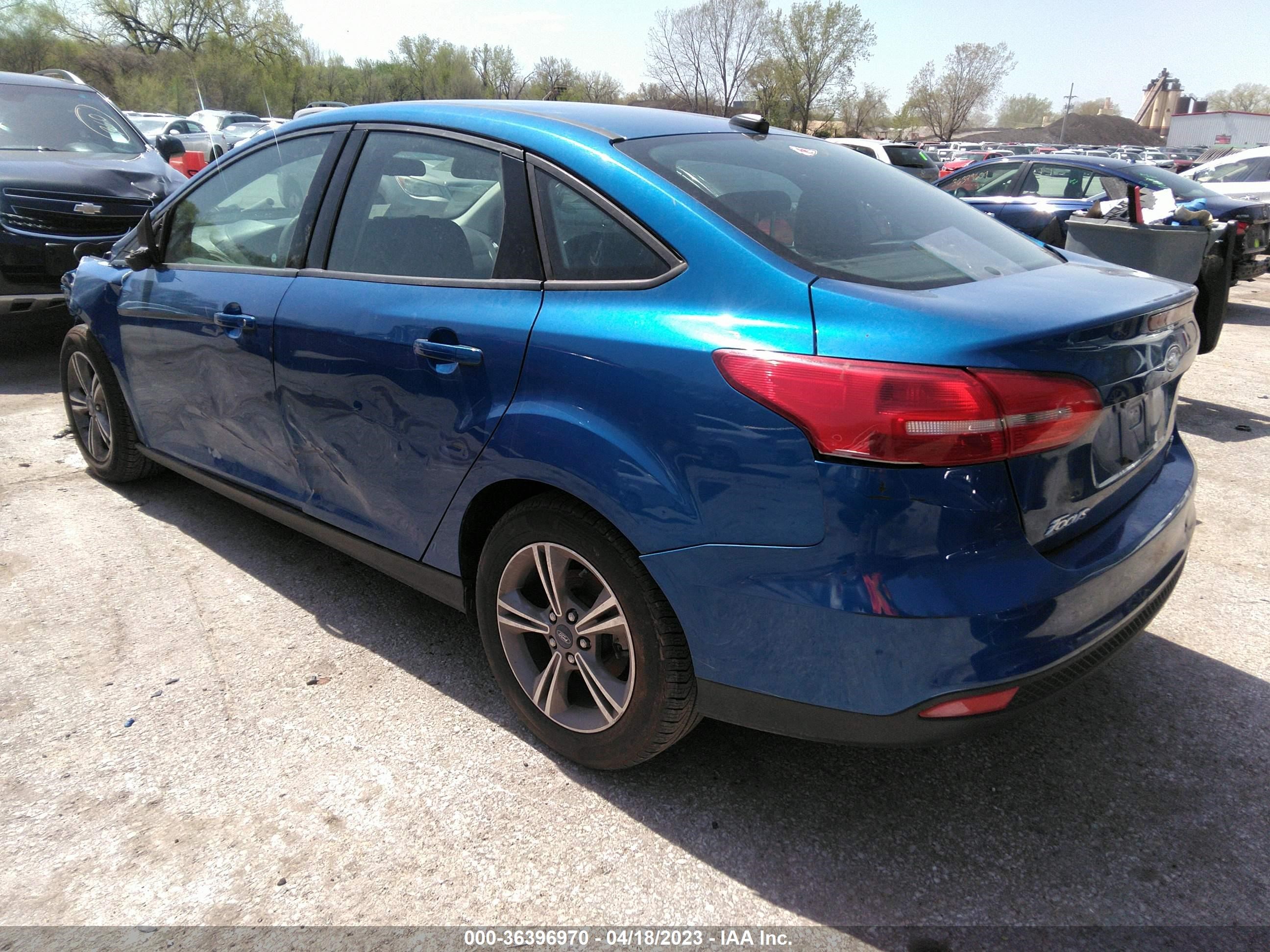 Photo 2 VIN: 1FADP3FE7JL204429 - FORD FOCUS 