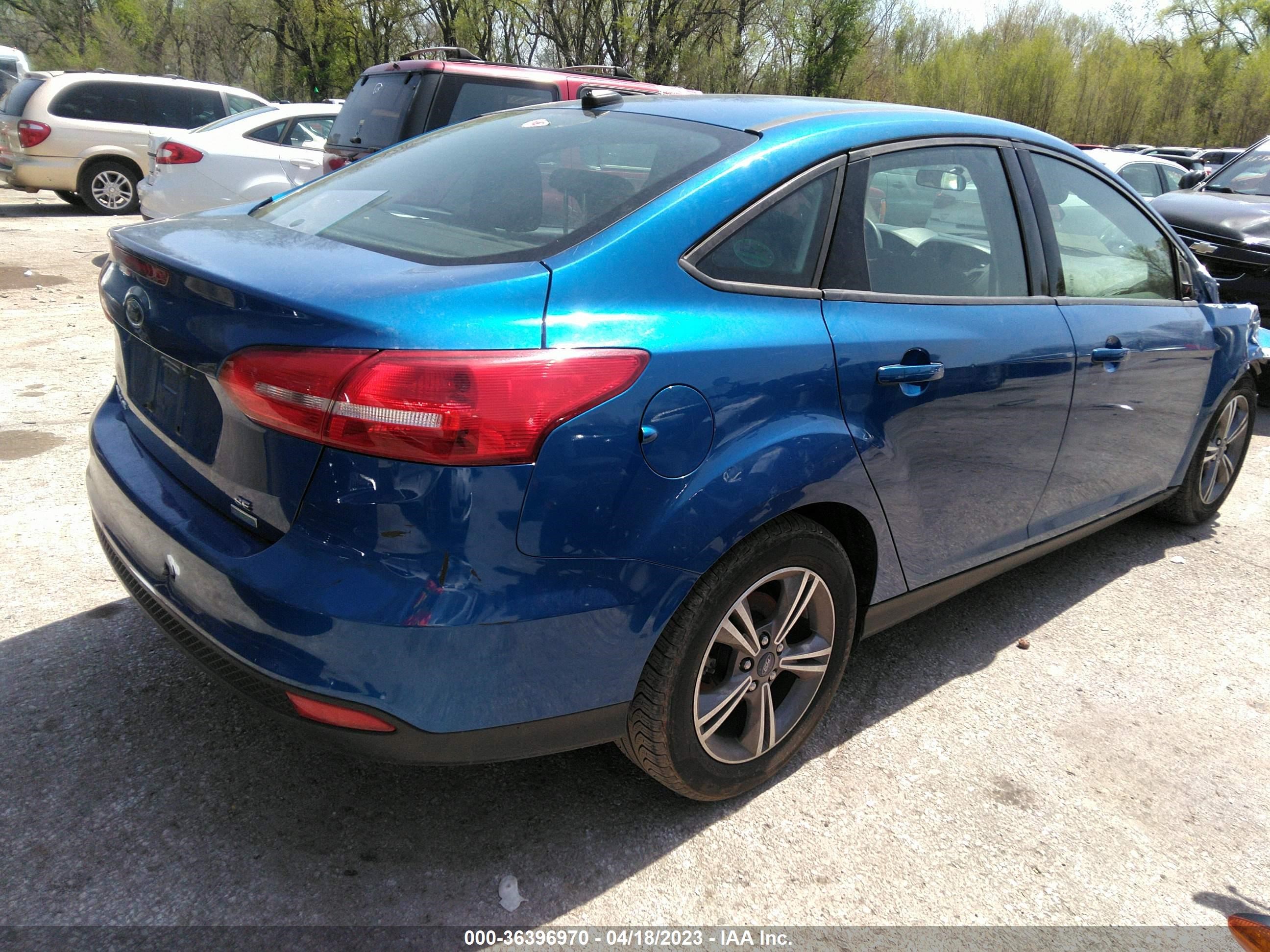 Photo 3 VIN: 1FADP3FE7JL204429 - FORD FOCUS 