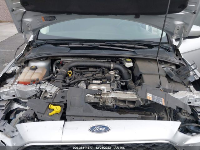 Photo 9 VIN: 1FADP3FE7JL230948 - FORD FOCUS 